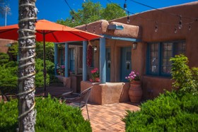 Pueblo Bonito B&B Inn