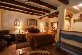 Pueblo Bonito B&B Inn