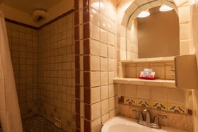 Pueblo Bonito B&B Inn