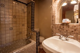 Pueblo Bonito B&B Inn
