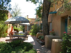 Pueblo Bonito B&B Inn