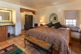 Pueblo Bonito B&B Inn