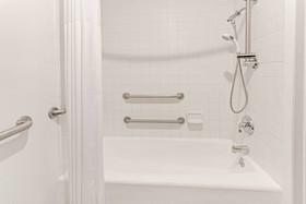 Days Inn & Suites by Wyndham Santa Rosa