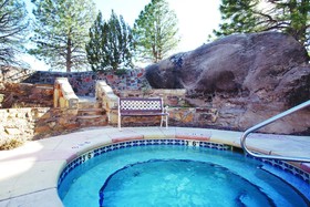 Days Inn & Suites by Wyndham Santa Rosa