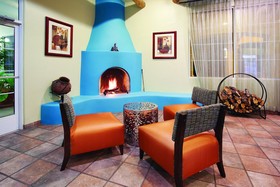 Days Inn & Suites by Wyndham Santa Rosa