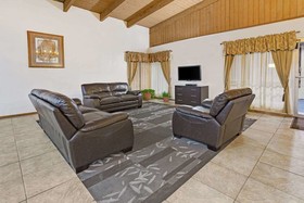 Days Inn & Suites by Wyndham Santa Rosa