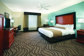 Days Inn & Suites by Wyndham Santa Rosa