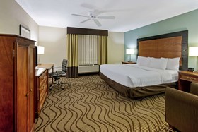 La Quinta Inn & Suites by Wyndham Santa Rosa