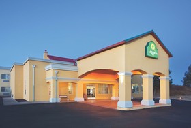 La Quinta Inn & Suites by Wyndham Santa Rosa