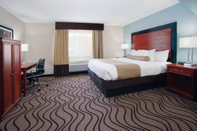 La Quinta Inn & Suites by Wyndham Santa Rosa