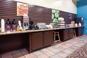 La Quinta Inn & Suites by Wyndham Santa Rosa