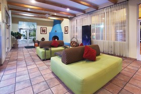 La Quinta Inn & Suites by Wyndham Santa Rosa