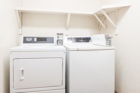 Super 8 by Wyndham Santa Rosa