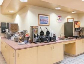 Super 8 by Wyndham Santa Rosa