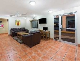 Super 8 by Wyndham Socorro