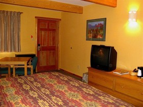 Indian Hills Inn, Taos Plaza