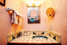 Inn on La Loma Plaza