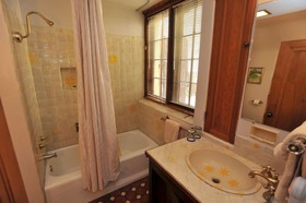 Inn on La Loma Plaza