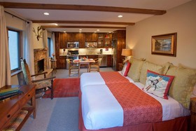 Powderhorn Suites & Condominiums