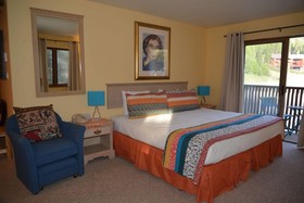 Powderhorn Suites & Condominiums