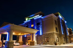 Holiday Inn Express Hotel & Suites Truth