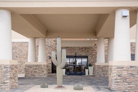 Holiday Inn Express Hotel & Suites Truth