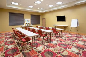 Holiday Inn Express Hotel & Suites Truth