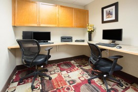 Holiday Inn Express Hotel & Suites Truth