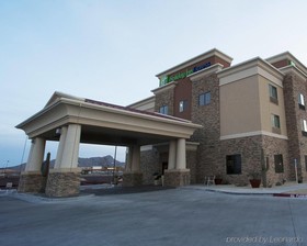 Holiday Inn Express Hotel & Suites Truth