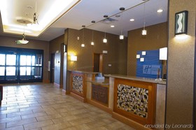 Holiday Inn Express Hotel & Suites Truth