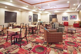 Holiday Inn Express Hotel & Suites Truth