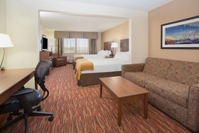 Holiday Inn Express Hotel & Suites Truth
