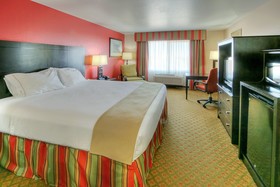 Holiday Inn Express & Suites Tucumcari