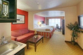 Holiday Inn Express & Suites Tucumcari