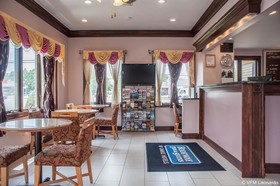 Amherst Inn & Suites