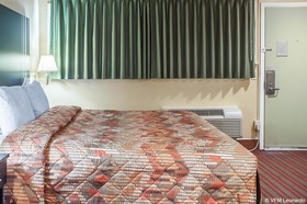 Amherst Inn & Suites