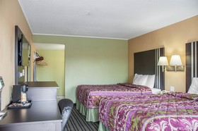 Amherst Inn & Suites