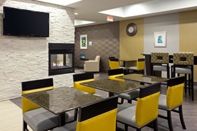 Holiday Inn Express Hotel & Suites Batavia - Darien Lake