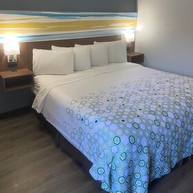 HomeTowne Studios by Red Roof Buffalo - Niagara Airport