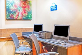 Days Inn by Wyndham Brewerton/ Syracuse near Oneida Lake