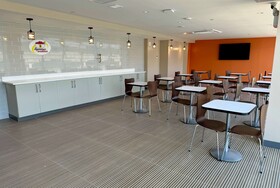 Super 8 by Wyndham Bronx Near Stadium