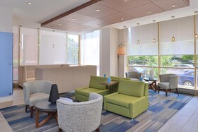 Holiday Inn Express & Suites Buffalo Downtown