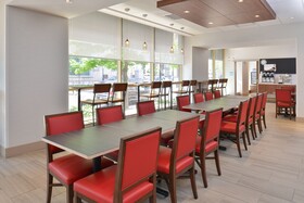 Holiday Inn Express & Suites Buffalo Downtown