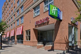 Holiday Inn Express & Suites Buffalo Downtown
