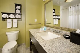 Hampton Inn & Suites Buffalo Airport