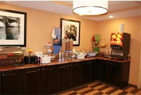 Hampton Inn Long Island/Commack