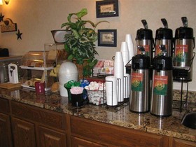 Econo Lodge Darien Lakes