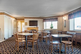Econo Lodge Darien Lakes