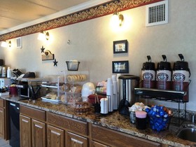 Econo Lodge Darien Lakes
