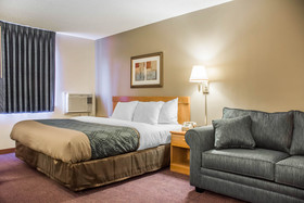 Econo Lodge Darien Lakes
